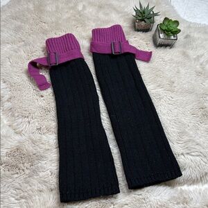 Steve Madden Leg Warmers Socks Knit Black Magenta Buckle Detail